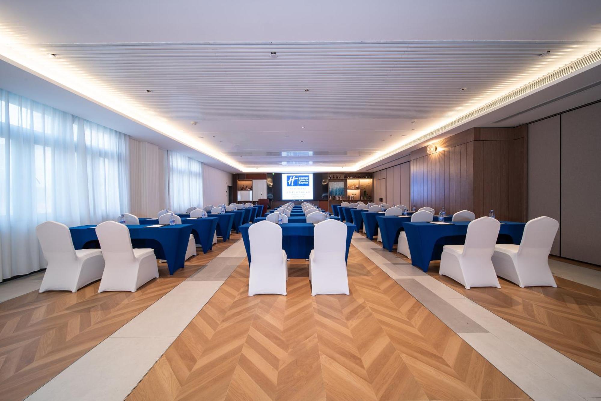 Holiday Inn Express Shanghai Pujiang Lianhang Road By Ihg מראה חיצוני תמונה