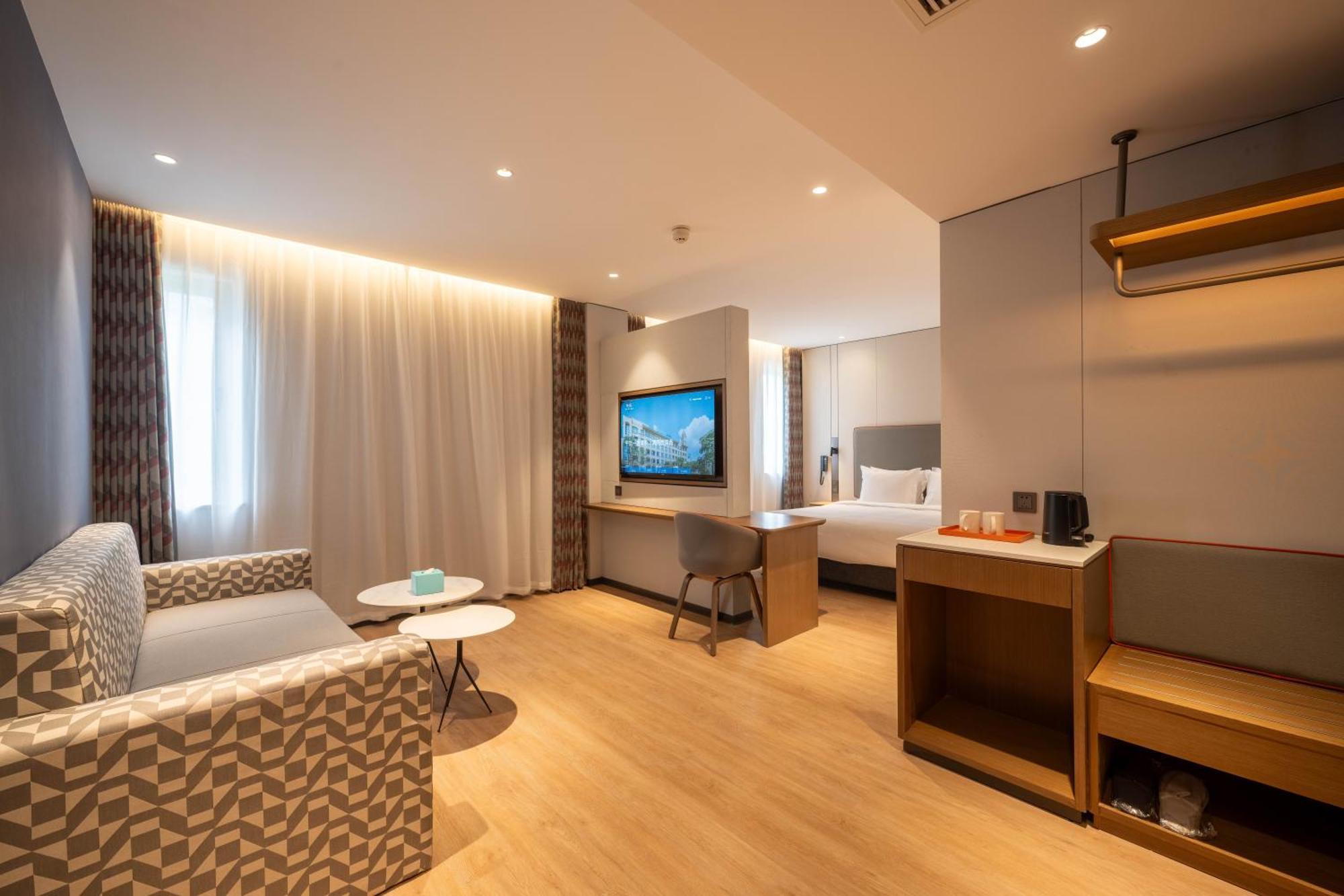 Holiday Inn Express Shanghai Pujiang Lianhang Road By Ihg מראה חיצוני תמונה